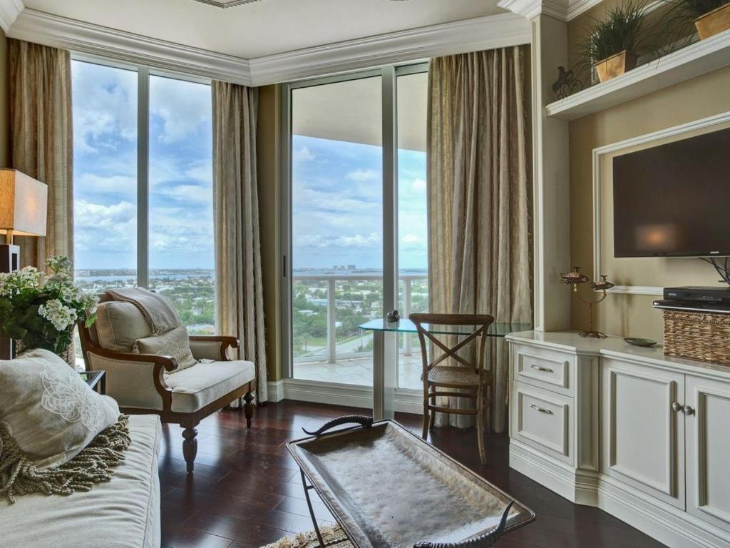 Ritz Carlton Luxurious Residence On Singer Island 里维埃拉海滩 外观 照片